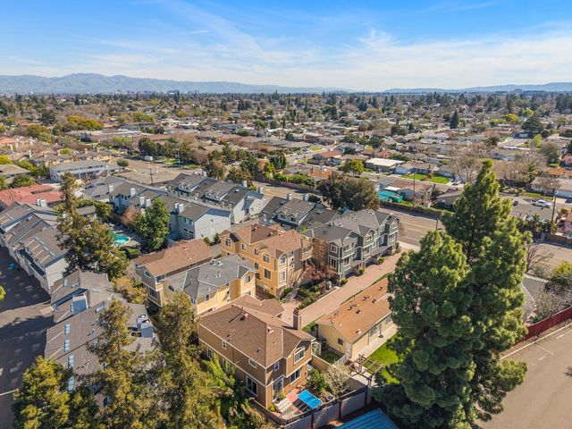 817 Lippert Place, Santa Clara, CA 95050