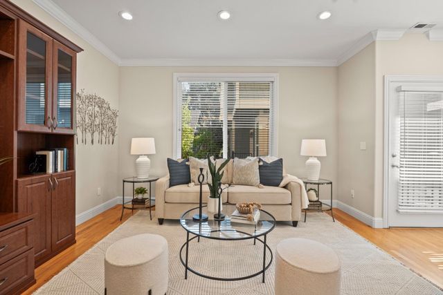 817 Lippert Place, Santa Clara, CA 95050