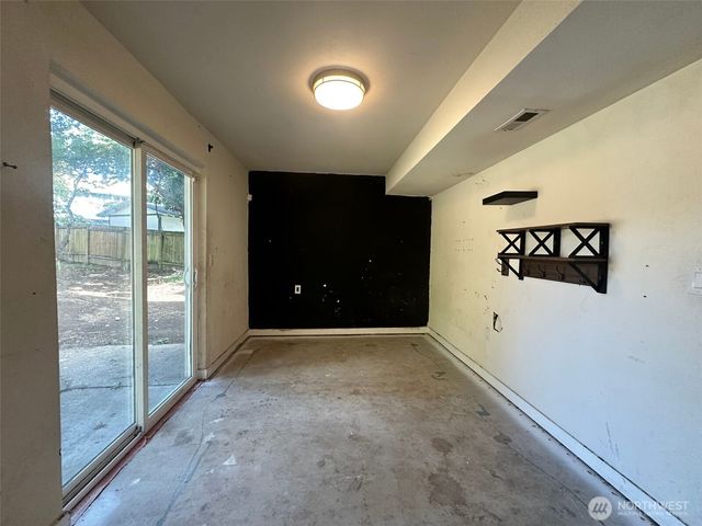 26901 35th Ave S, Kent, WA 98032