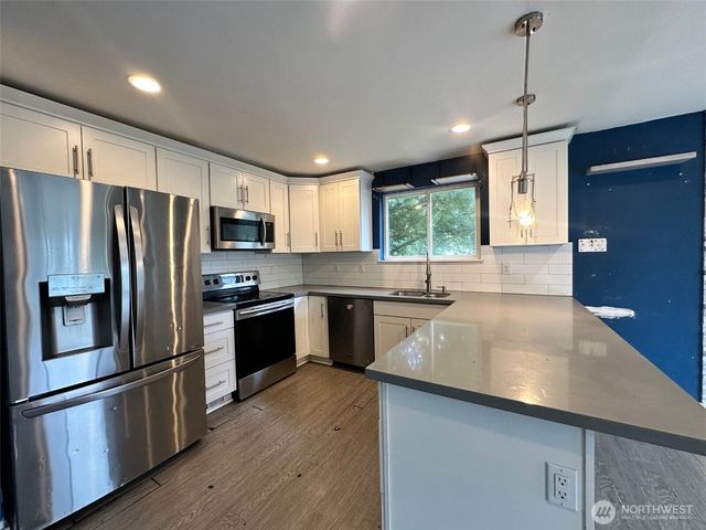 26901 35th Ave S, Kent, WA 98032