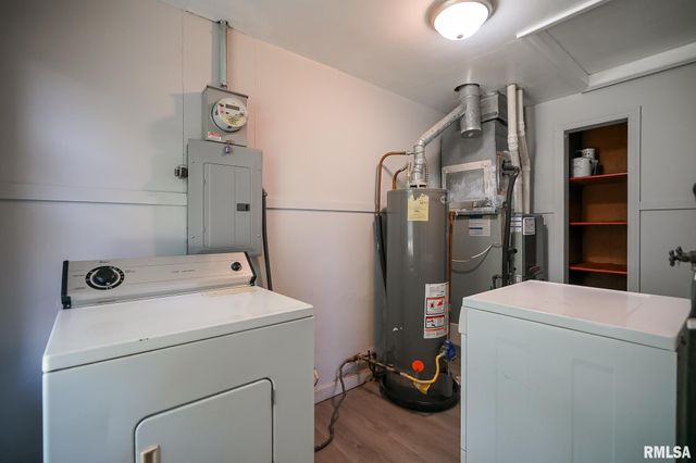 817 W RIDGE Road, Peoria, IL 61614