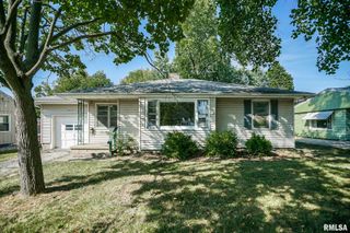 817 W RIDGE Road, Peoria, IL 61614