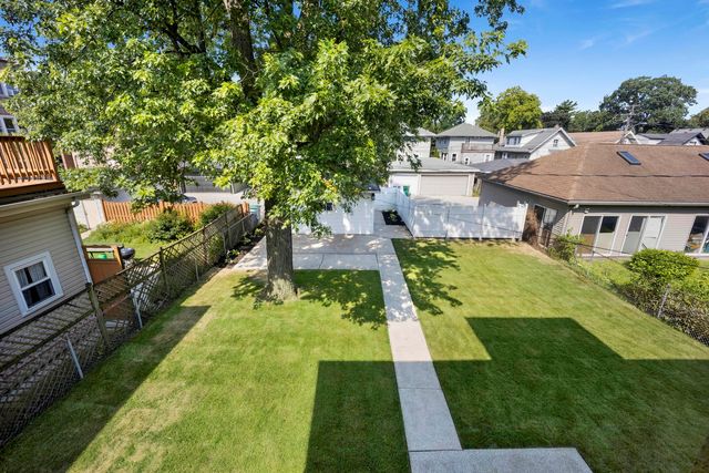 837 S Humphrey Avenue, Oak Park, IL 60304