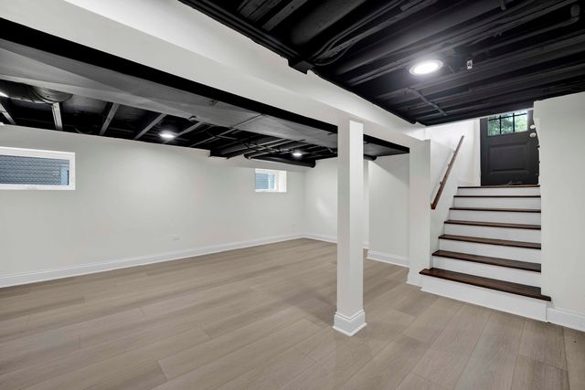 837 S Humphrey Avenue, Oak Park, IL 60304