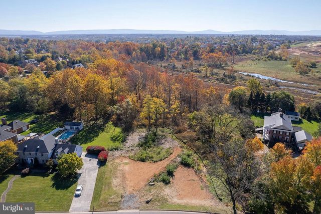 823 ARMISTEAD ST, Winchester, VA 22601