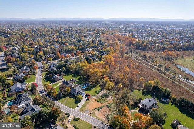 823 ARMISTEAD ST, Winchester, VA 22601