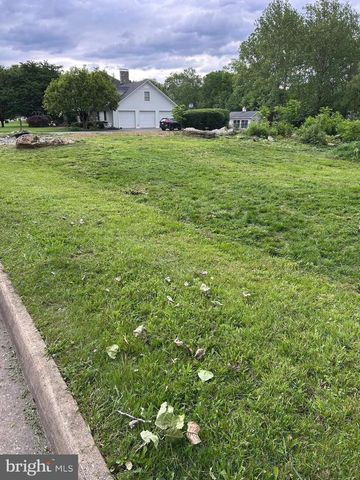 823 ARMISTEAD ST, Winchester, VA 22601