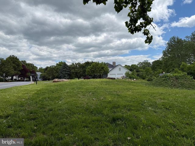 823 ARMISTEAD ST, Winchester, VA 22601