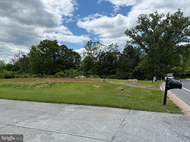 823 ARMISTEAD ST, Winchester, VA 22601