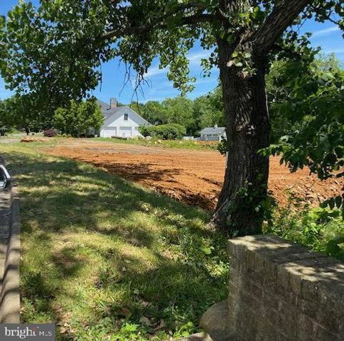 823 ARMISTEAD ST, Winchester, VA 22601