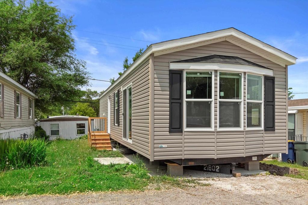 10211 W Greenfield Avenue #9, West Allis, WI 53214