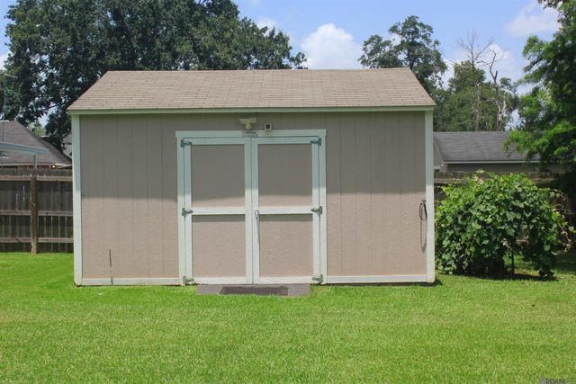 10075 Summerfield Dr, Denham Springs, LA 70726