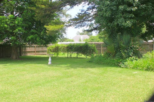 10075 Summerfield Dr, Denham Springs, LA 70726