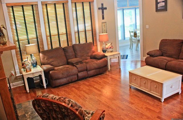 10075 Summerfield Dr, Denham Springs, LA 70726