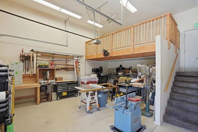 11656 Green Ln, Lakeside, CA 92040