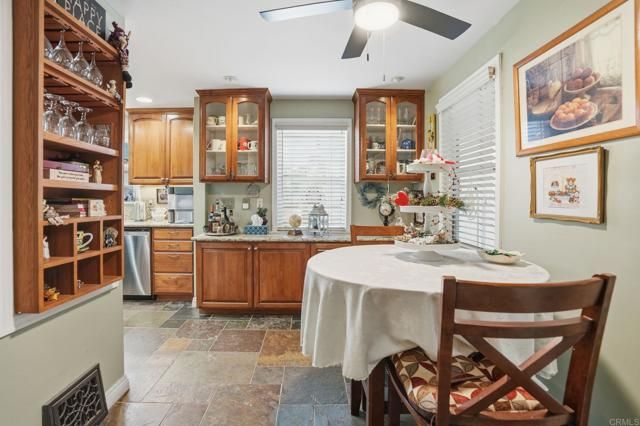 11656 Green Ln, Lakeside, CA 92040