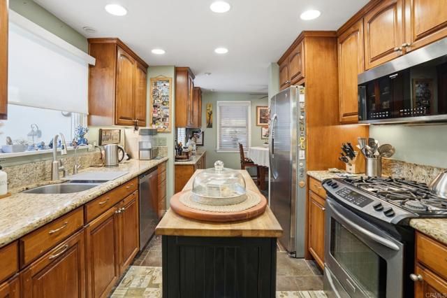 11656 Green Ln, Lakeside, CA 92040