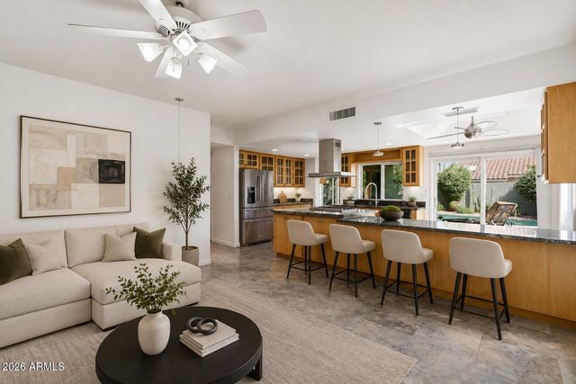 10587 E PALOMINO Road, Scottsdale, AZ 85258