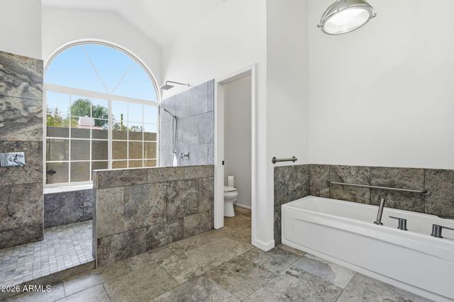 10587 E PALOMINO Road, Scottsdale, AZ 85258