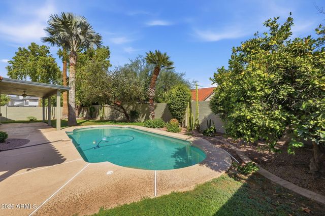 10587 E PALOMINO Road, Scottsdale, AZ 85258