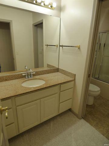 6433 Armstrong Drive, South Bend, IN 46614