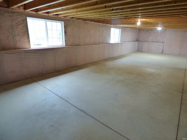 6433 Armstrong Drive, South Bend, IN 46614