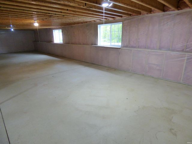 6433 Armstrong Drive, South Bend, IN 46614