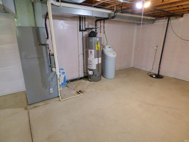 6433 Armstrong Drive, South Bend, IN 46614