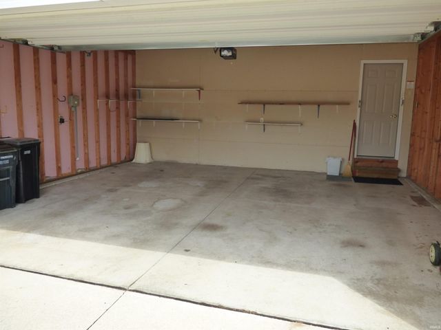 6433 Armstrong Drive, South Bend, IN 46614