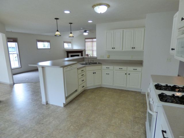 6433 Armstrong Drive, South Bend, IN 46614