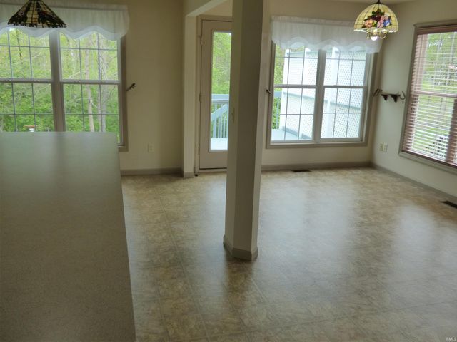 6433 Armstrong Drive, South Bend, IN 46614