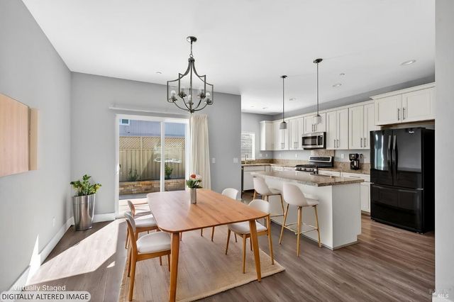 1932 Camino Del Prado, Santa Rosa, CA 95403