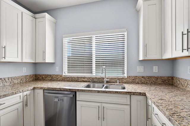 1932 Camino Del Prado, Santa Rosa, CA 95403