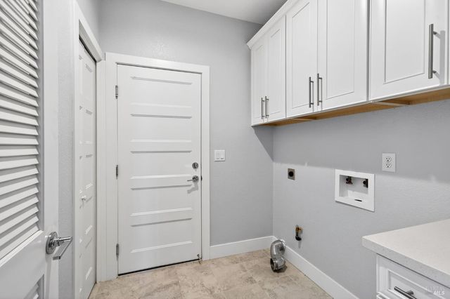 1932 Camino Del Prado, Santa Rosa, CA 95403