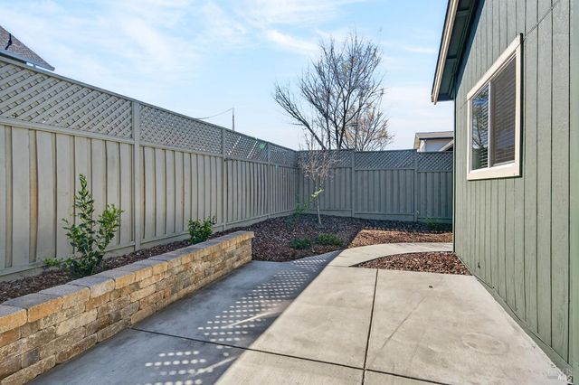 1932 Camino Del Prado, Santa Rosa, CA 95403