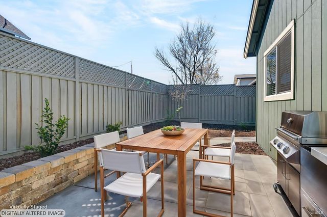 1932 Camino Del Prado, Santa Rosa, CA 95403