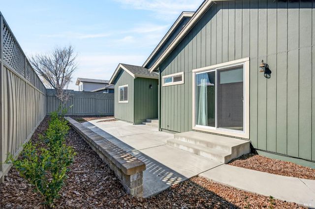 1932 Camino Del Prado, Santa Rosa, CA 95403