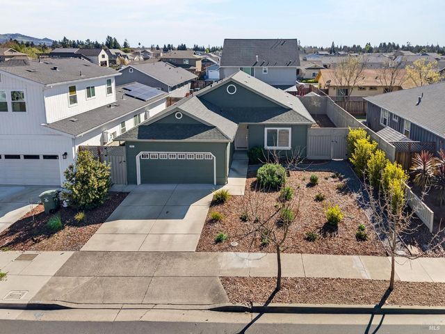 1932 Camino Del Prado, Santa Rosa, CA 95403