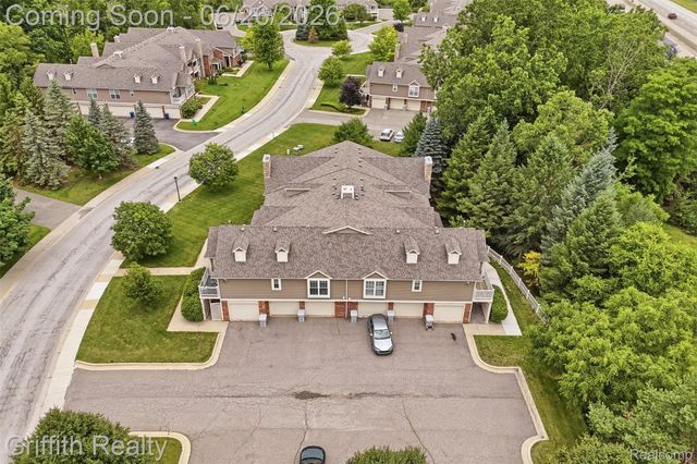 4271 Deeside Drive, Brighton, MI 48116