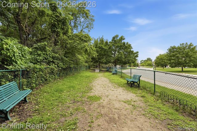 4271 Deeside Drive, Brighton, MI 48116