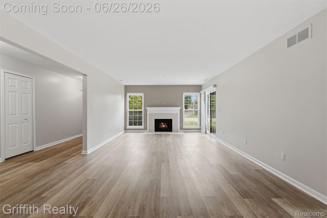4271 Deeside Drive, Brighton, MI 48116