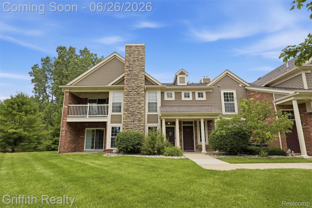 4271 Deeside Drive, Brighton, MI 48116