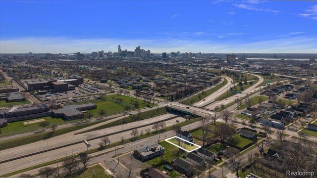 3565 W Jeffries Freeway, Detroit, MI 48208