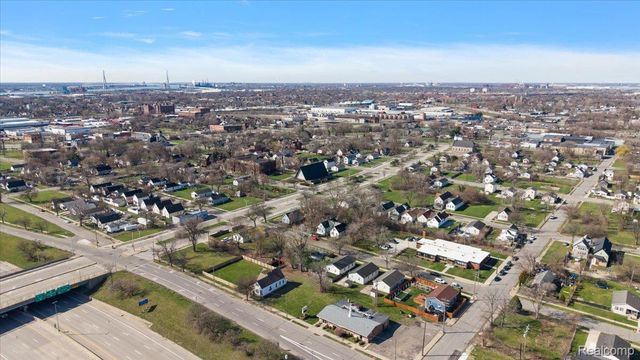 3565 W Jeffries Freeway, Detroit, MI 48208