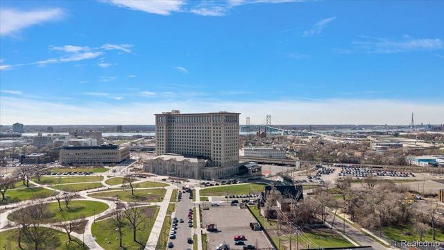 3565 W Jeffries Freeway, Detroit, MI 48208
