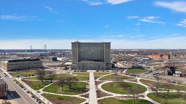 3565 W Jeffries Freeway, Detroit, MI 48208
