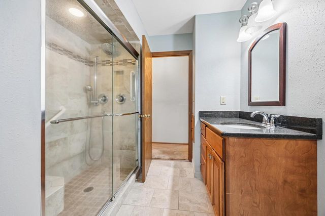 810 Summit AVENUE, Waukesha, WI 53188