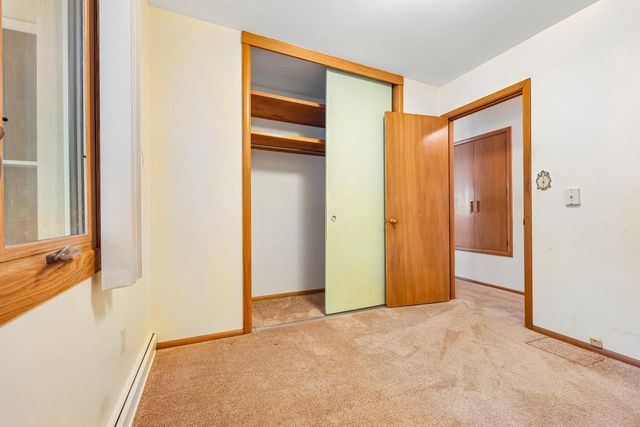 810 Summit AVENUE, Waukesha, WI 53188