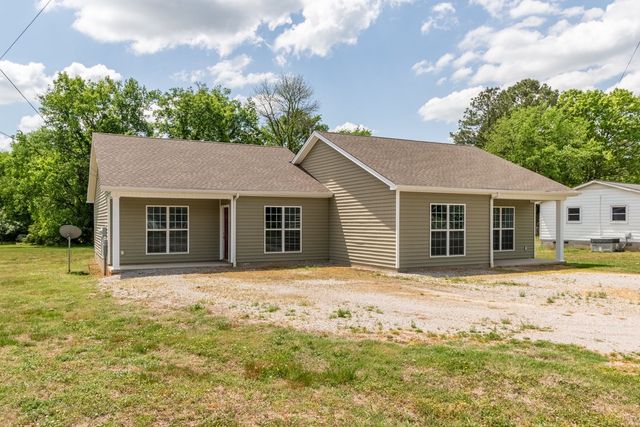 221 Fry Ln, Pulaski, TN 38478