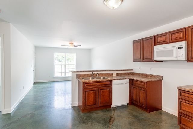 221 Fry Ln, Pulaski, TN 38478
